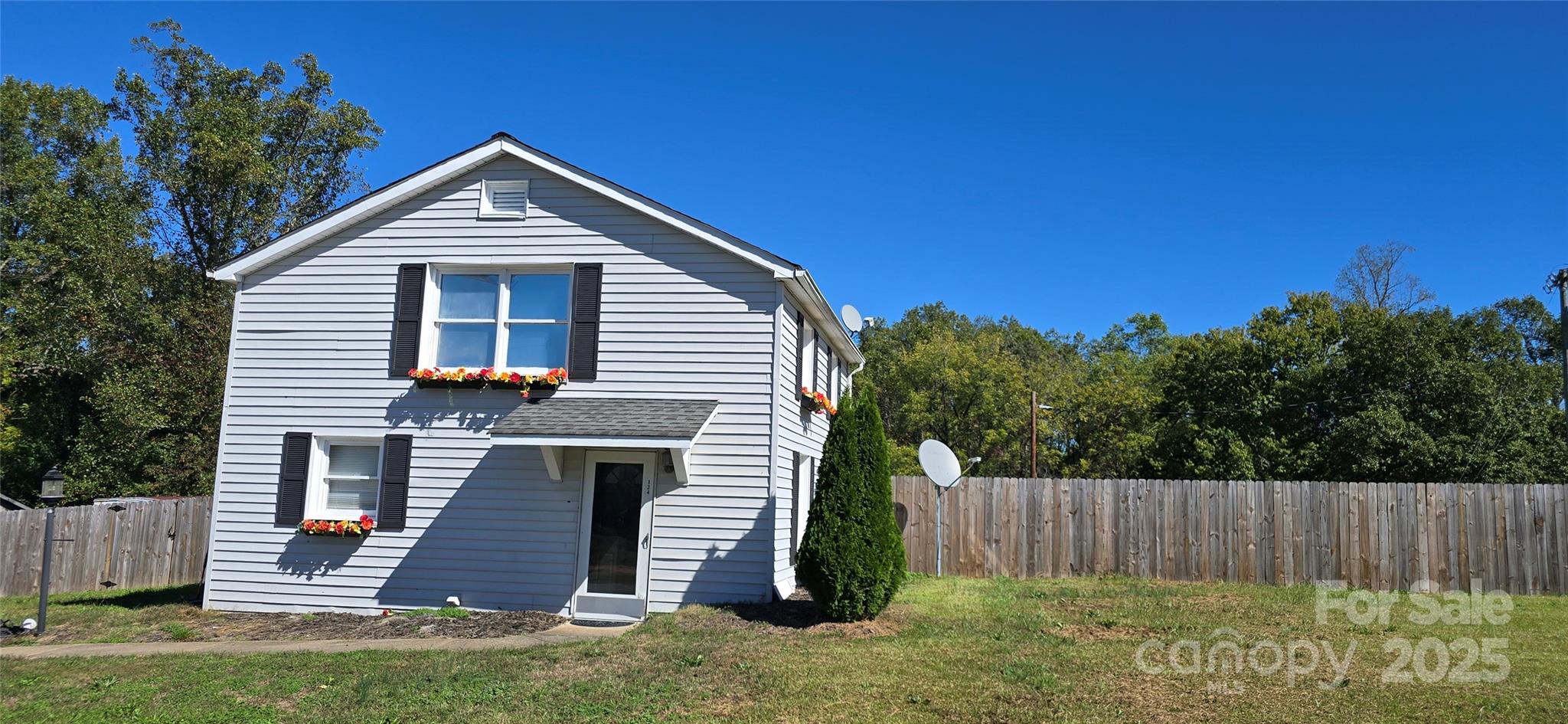 124 Maiden Lane