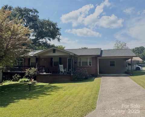 Photo of 1900 White Street, Gastonia, NC 28052 (MLS # 4308660)