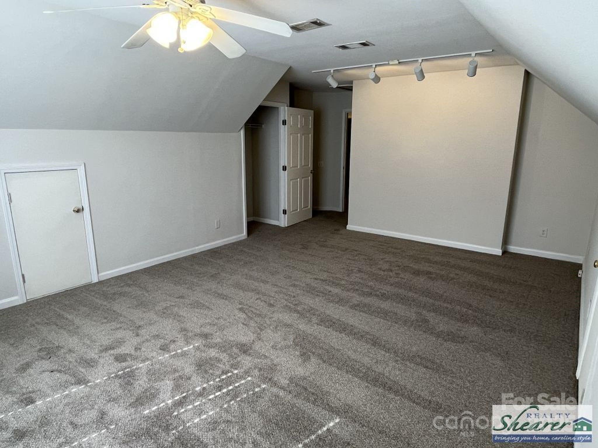 Highland Creek - Residential