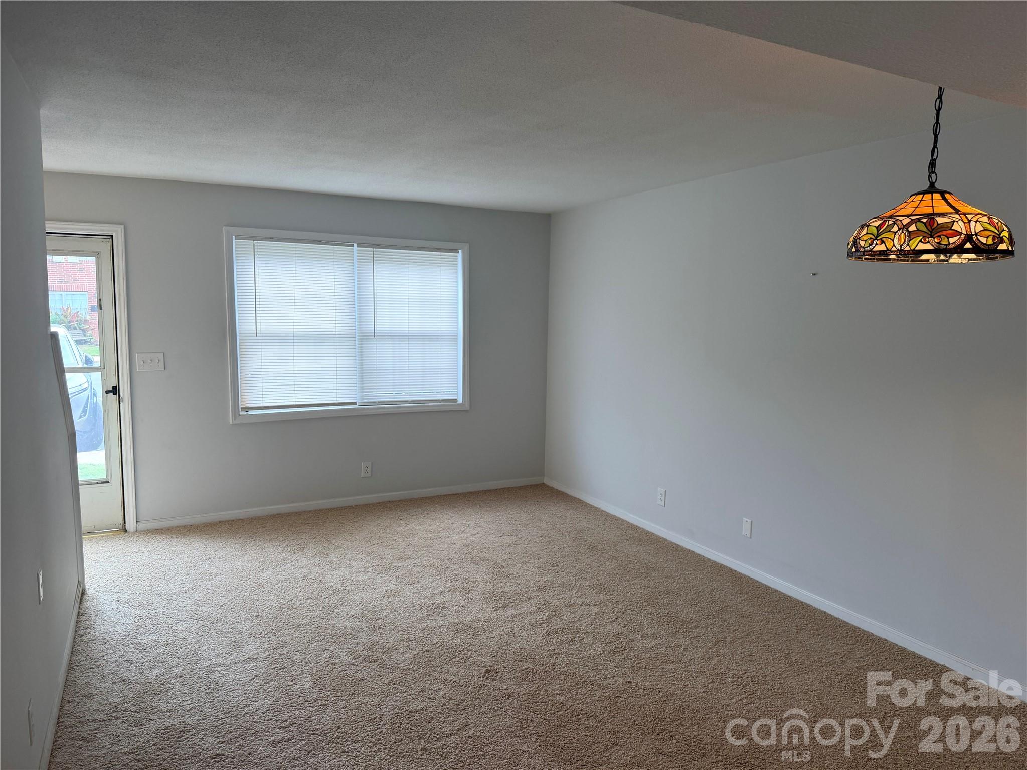 1300 Larchmont Place 202