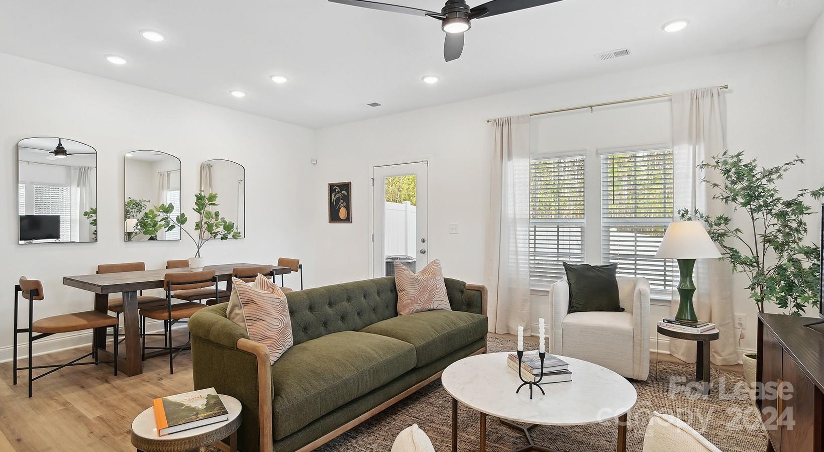 Charlotte, North Carolina 28216, United States, 3 Bedrooms Bedrooms, ,3 BathroomsBathrooms,Residential,Active,54175