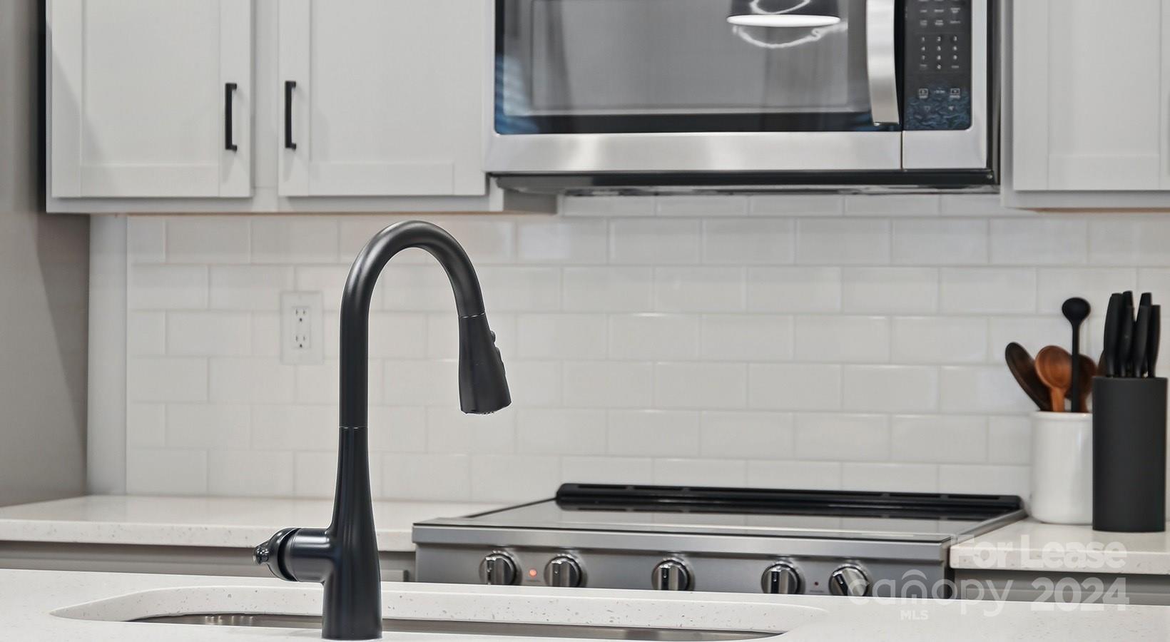 Charlotte, North Carolina 28216, United States, 3 Bedrooms Bedrooms, ,3 BathroomsBathrooms,Residential,Active,54175