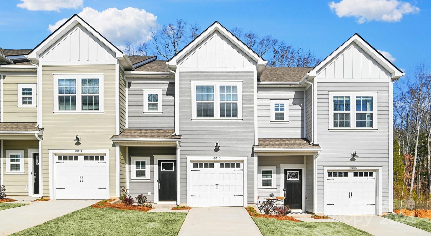 Charlotte, North Carolina 28216, United States, 3 Bedrooms Bedrooms, ,3 BathroomsBathrooms,Residential,Active,54175