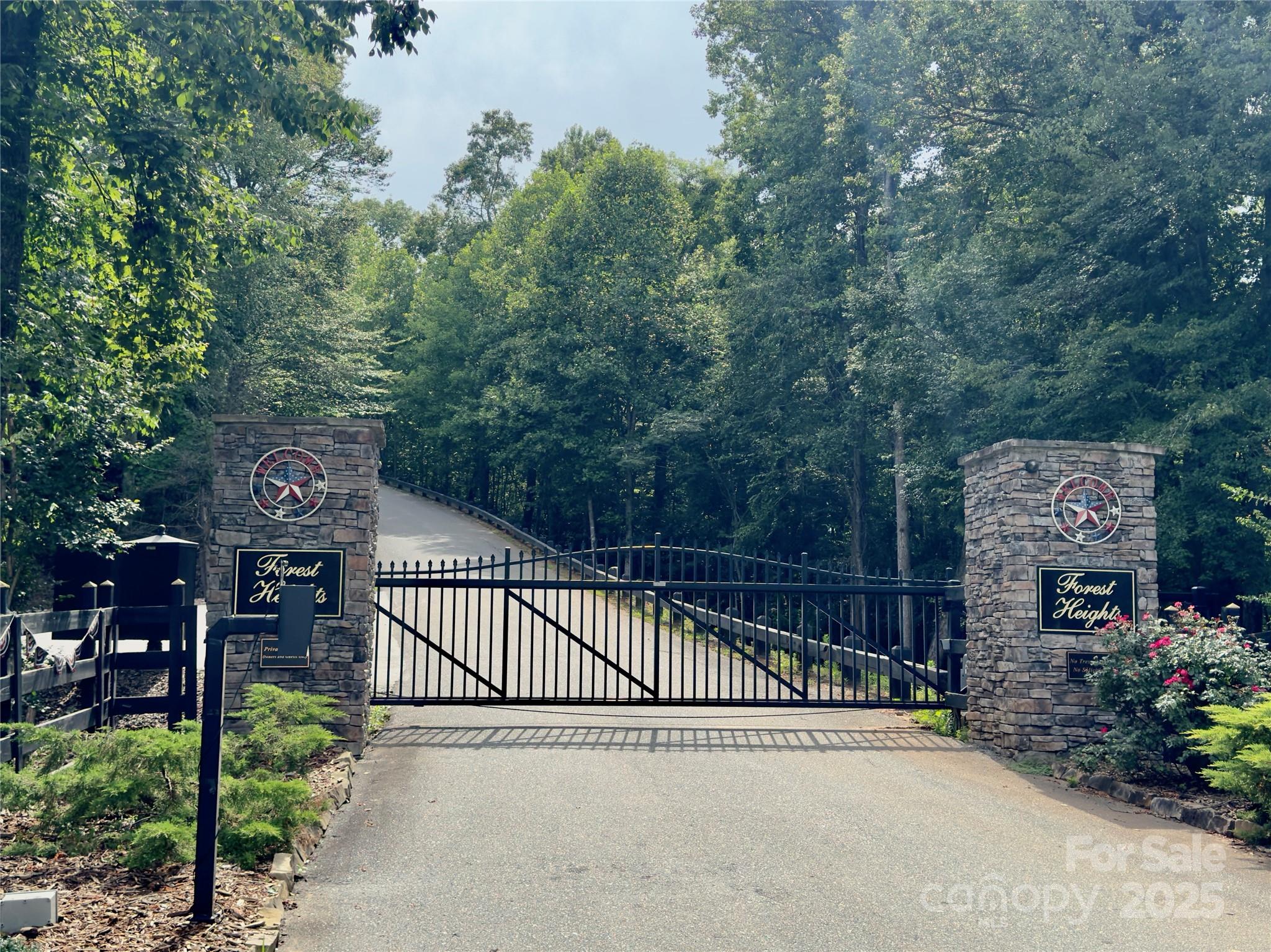 Forest Heights - Land