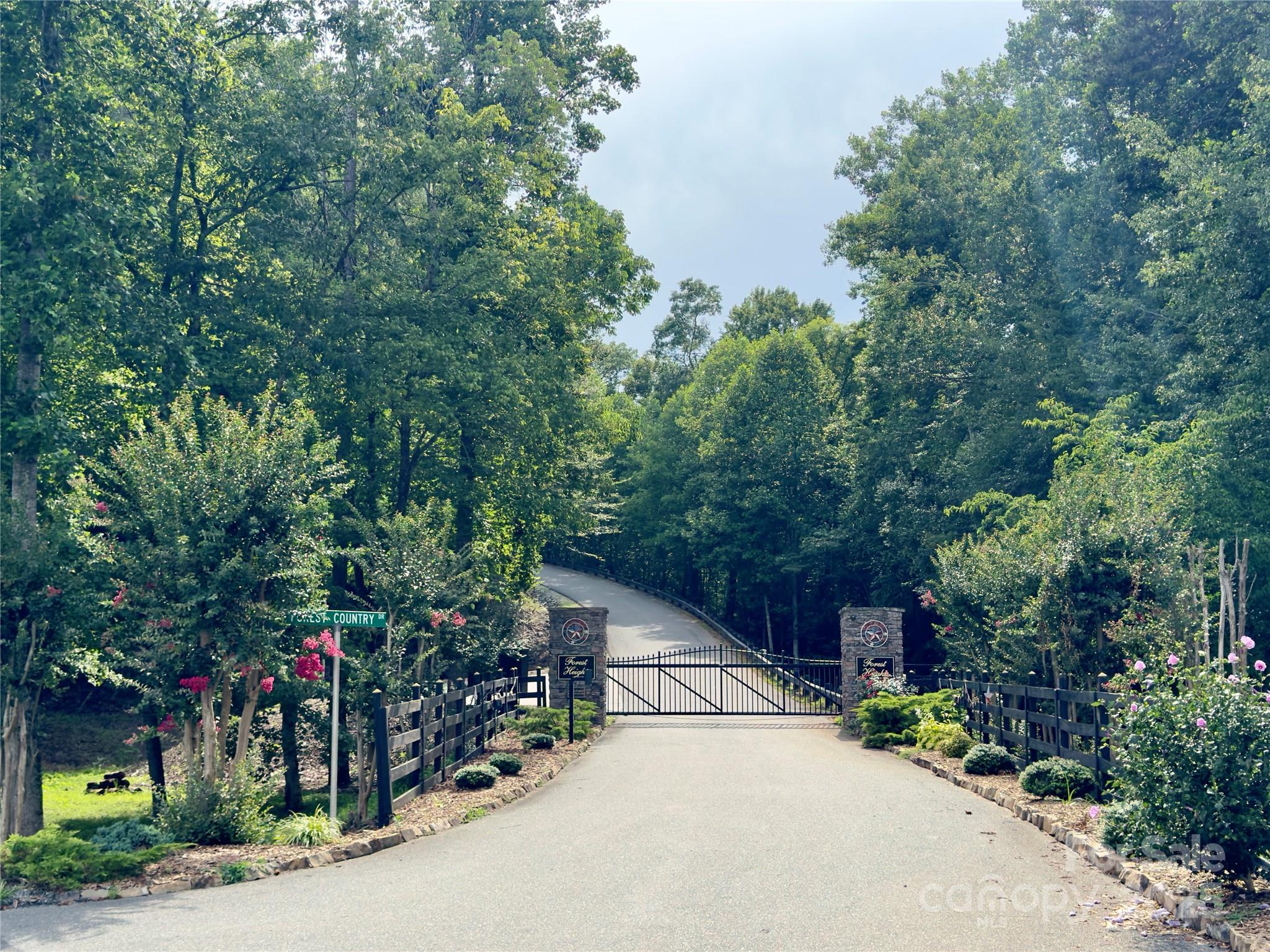 Forest Heights - Land