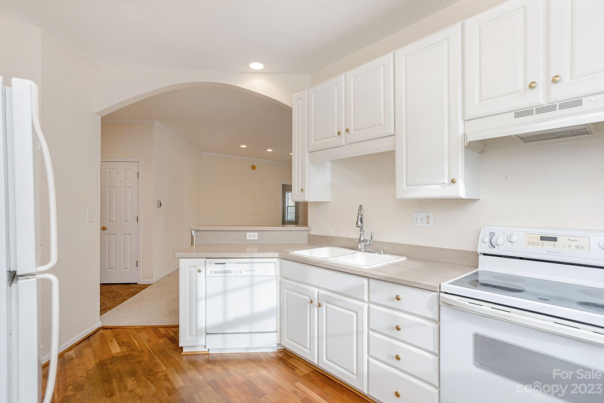 Deerlake Village - Residential