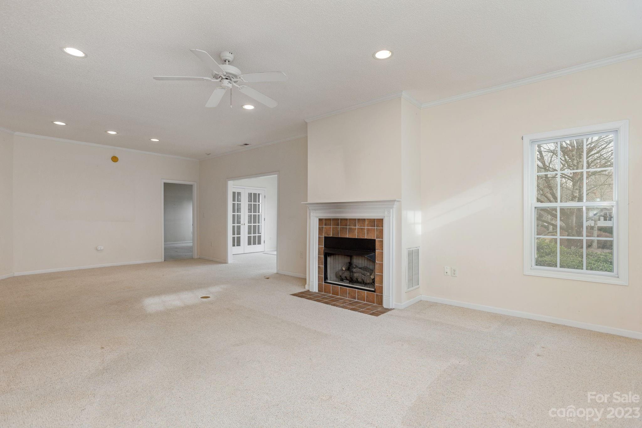 Deerlake Village - Residential