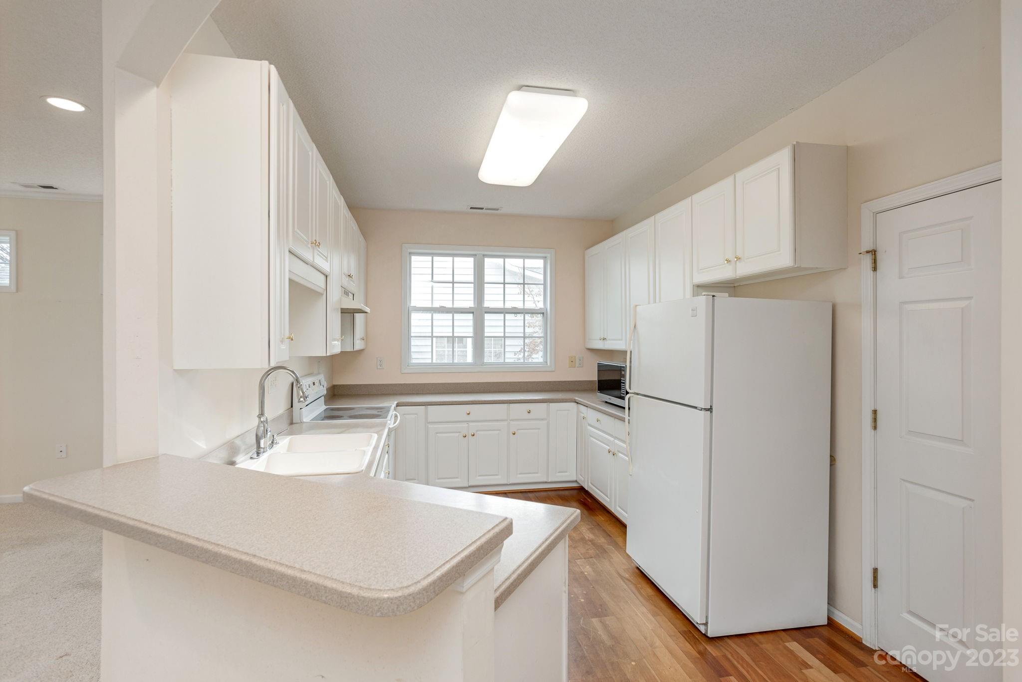 Deerlake Village - Residential