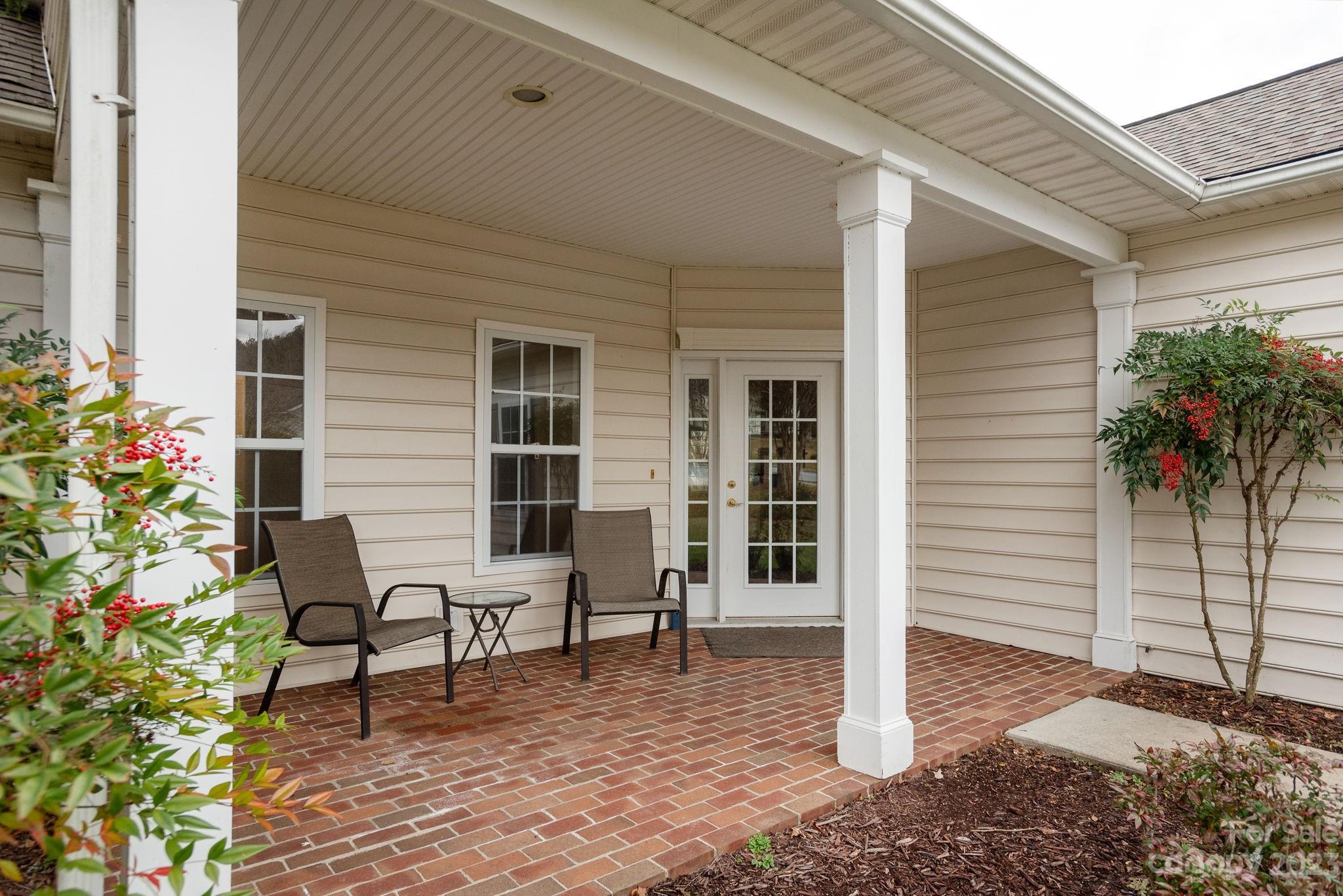 Deerlake Village - Residential