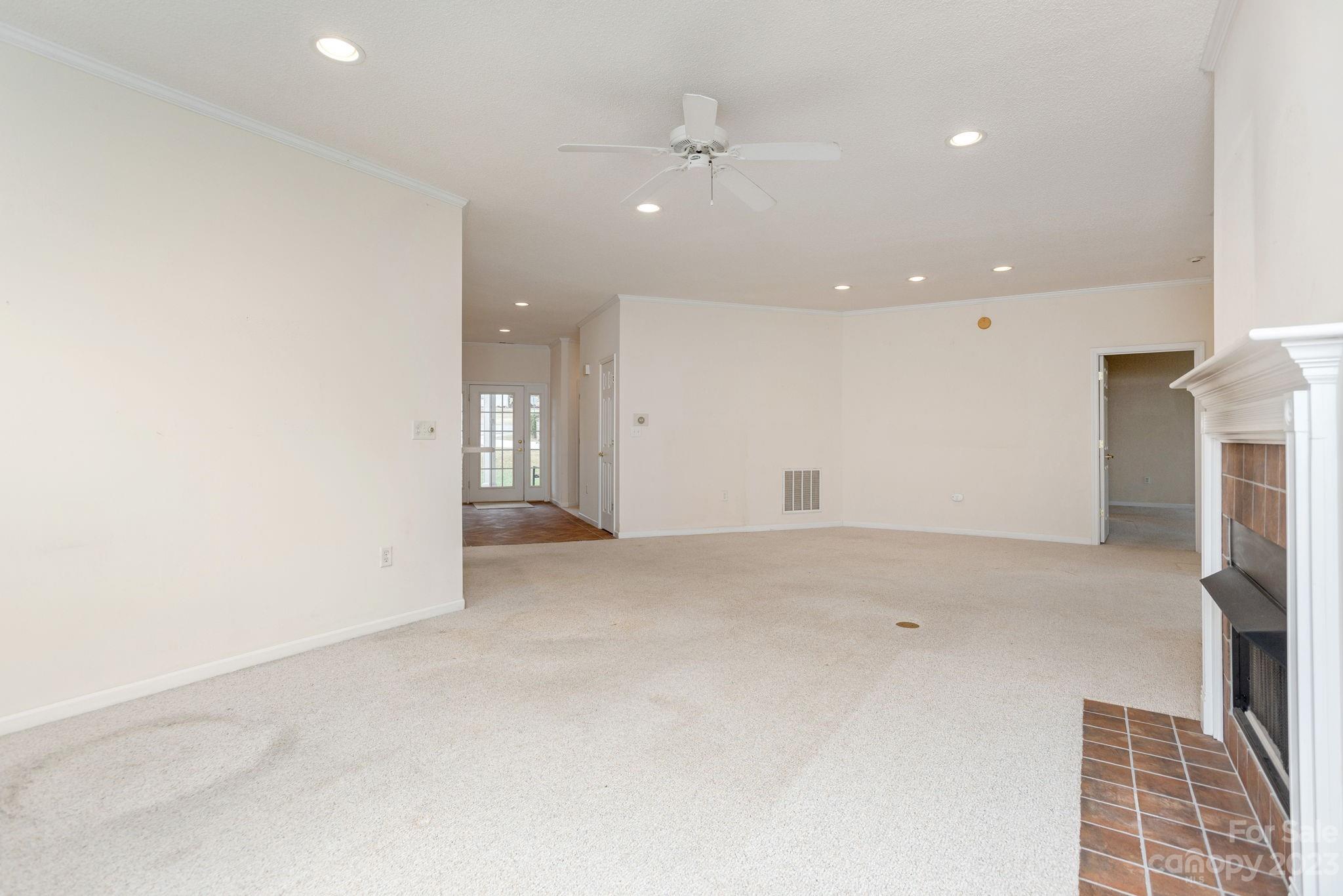 Deerlake Village - Residential