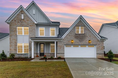 Photo of 5216 Mint Harbor Way, Charlotte, NC 28269 (MLS # 4316519)