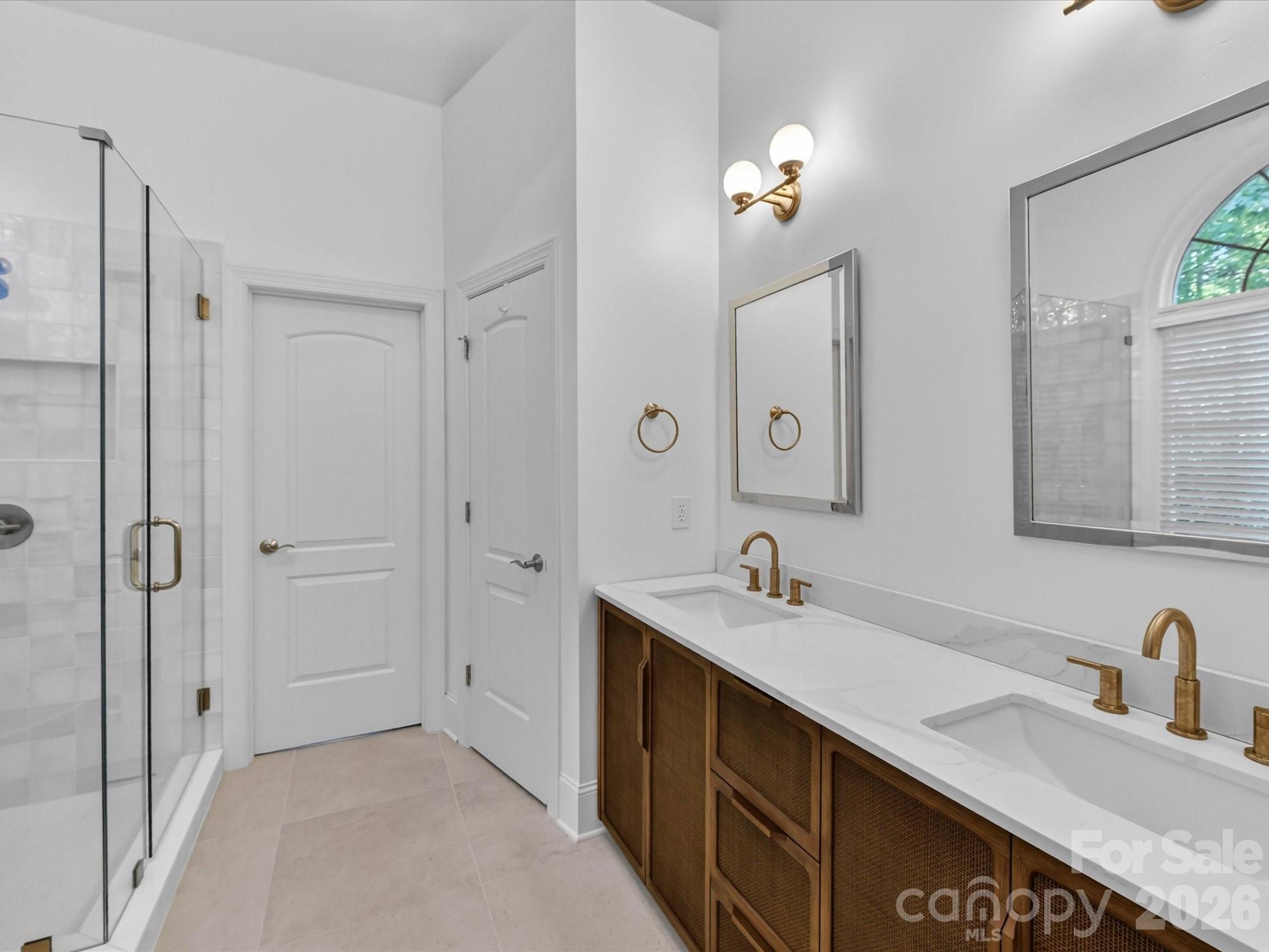 Hamilton Crest - Residential
