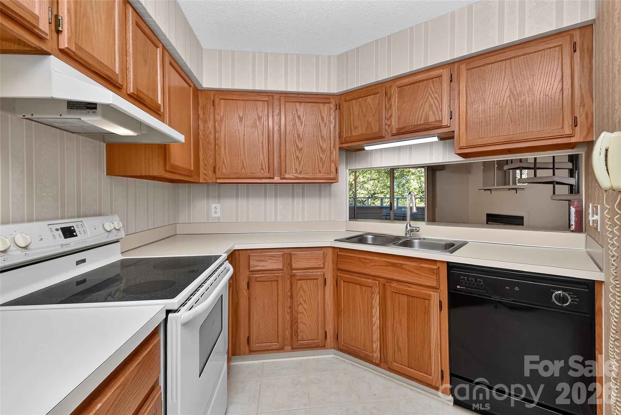 2559 Stockbridge Drive B