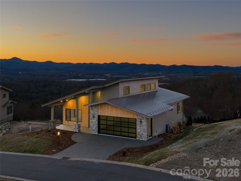 Photo of 247 Coachman Drive, Hendersonville, NC 28791 (MLS # 4355348)