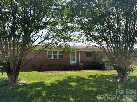Photo of 2677 Pax Hill Road, Morganton, NC 28655 (MLS # 4385190)