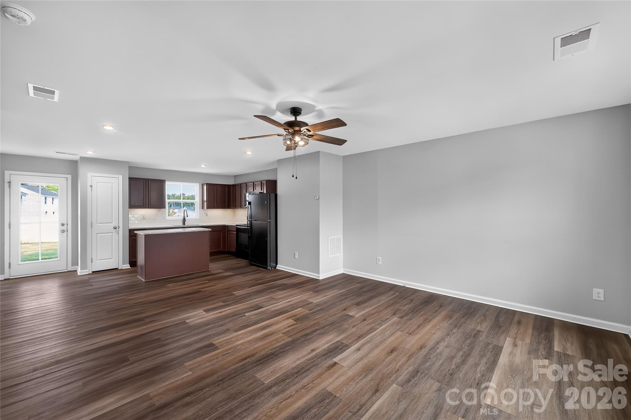 5812 Camp Court SW