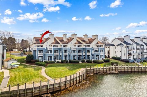 Photo of 18797 Vineyard Point Lane, Cornelius, NC 28031 (MLS # 4351883)