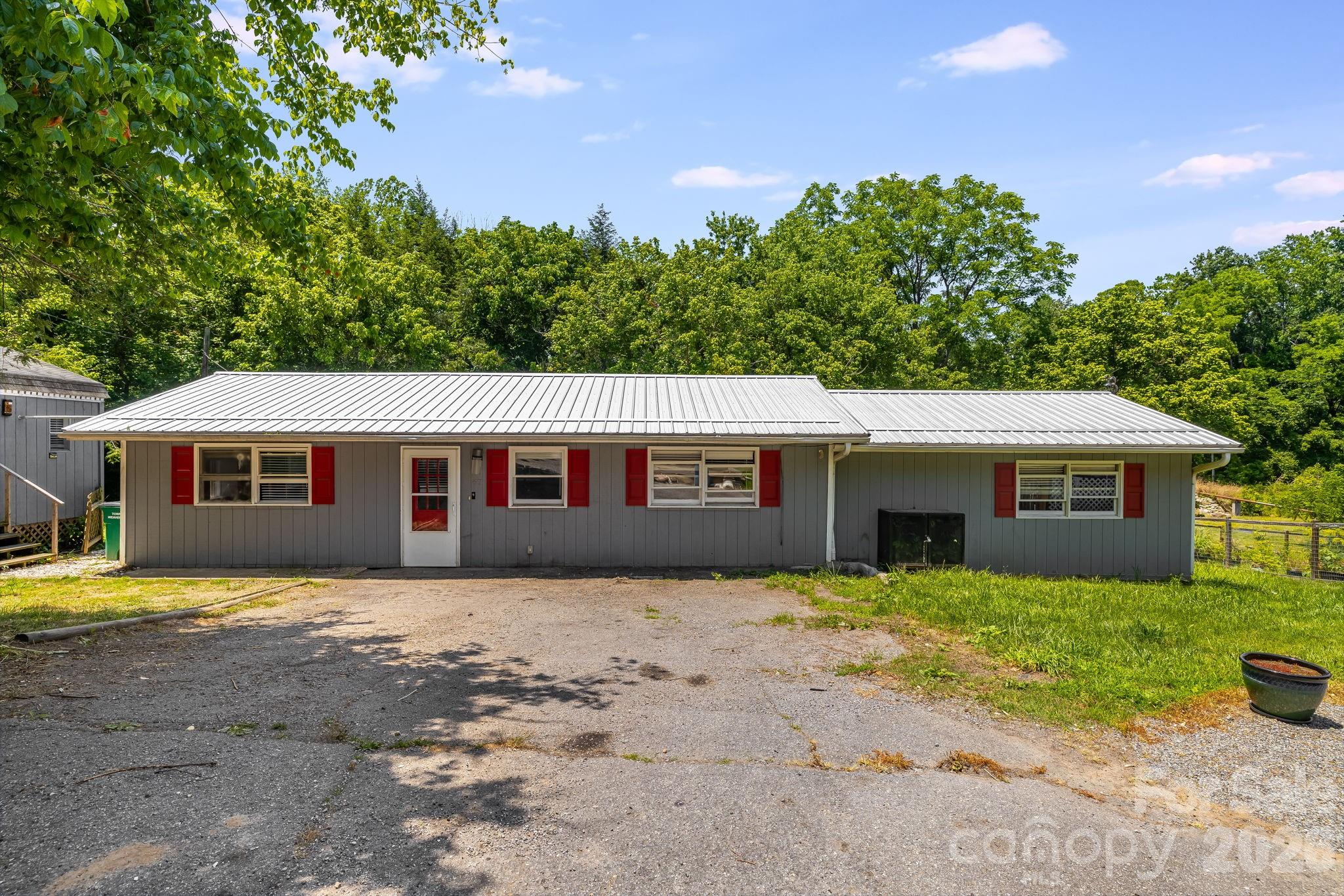 Photo 1 of 35 — 67 Banks Town Road, Weaverville, NC 28787