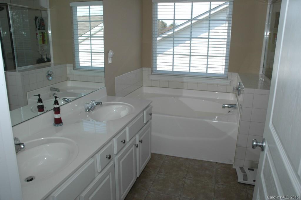 Ridge Pointe - Residential