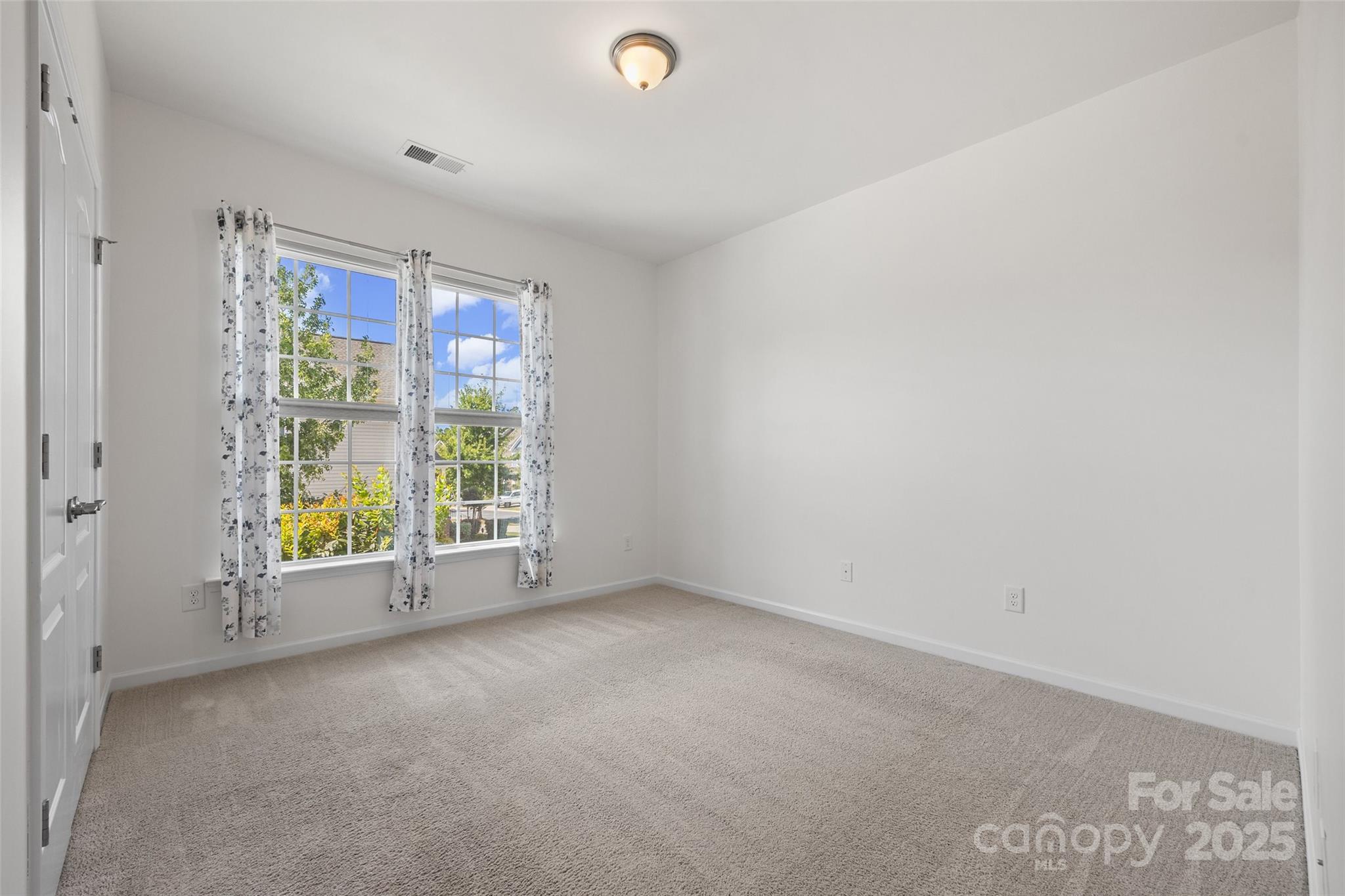 2337 Talon Point Circle