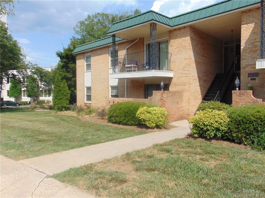 Updated very well kept condo close to everything.