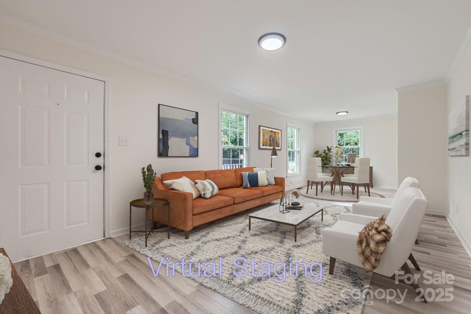 1224 E Woodlawn Road