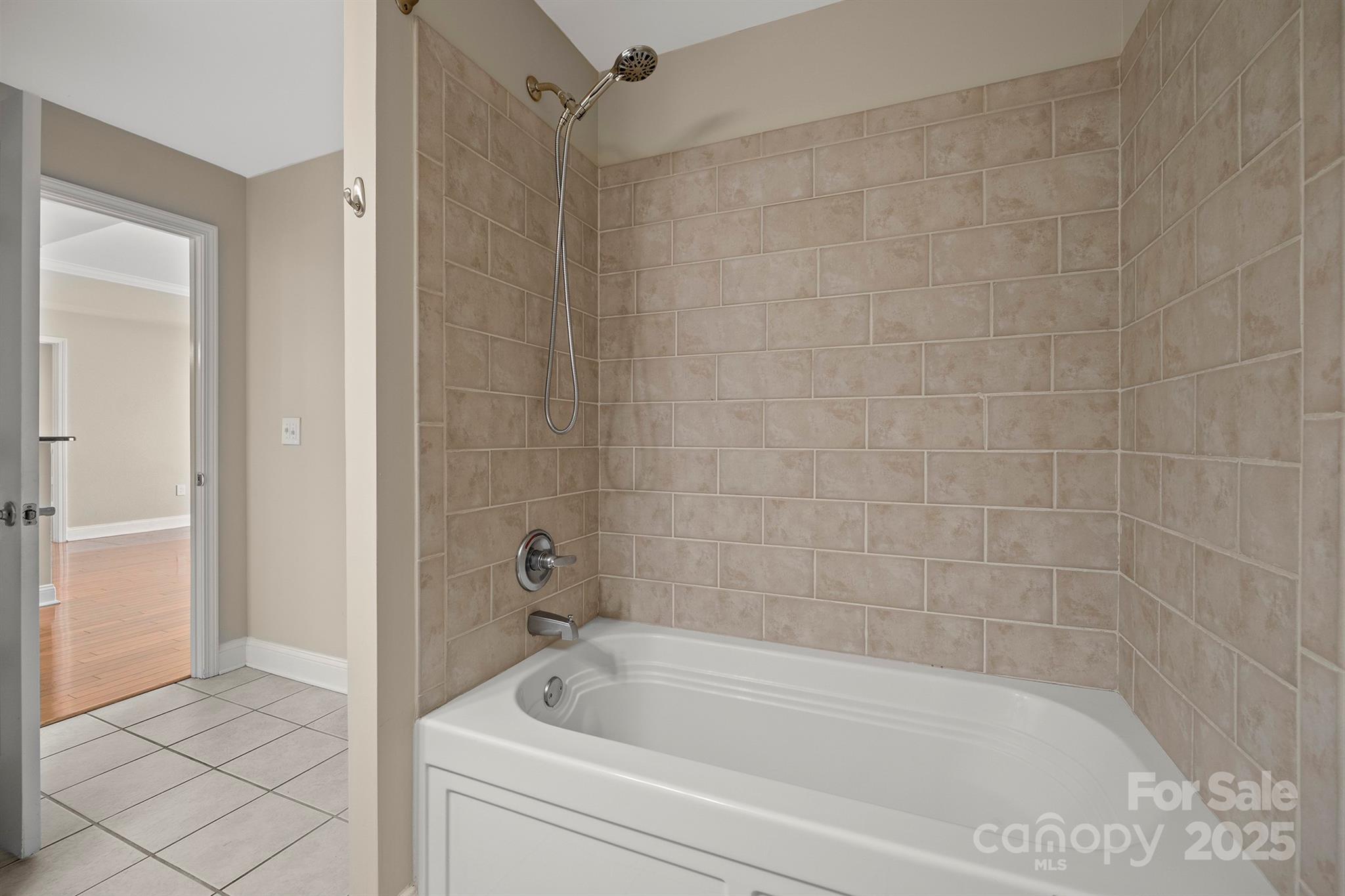 Fifth And Poplar - Residential