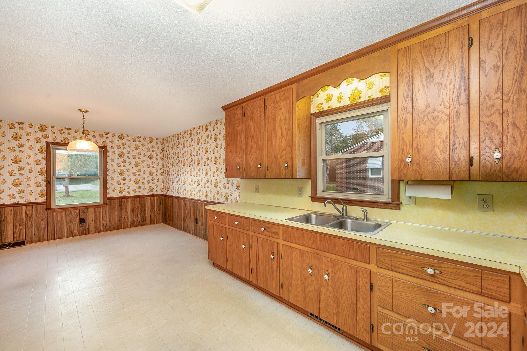 Ragin Estates - Residential