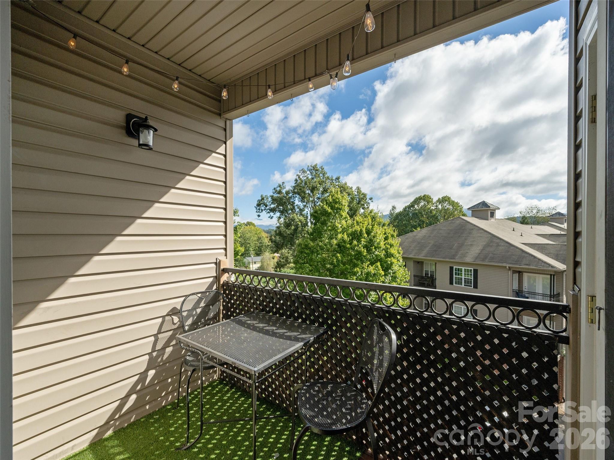 437 Appeldoorn Circle