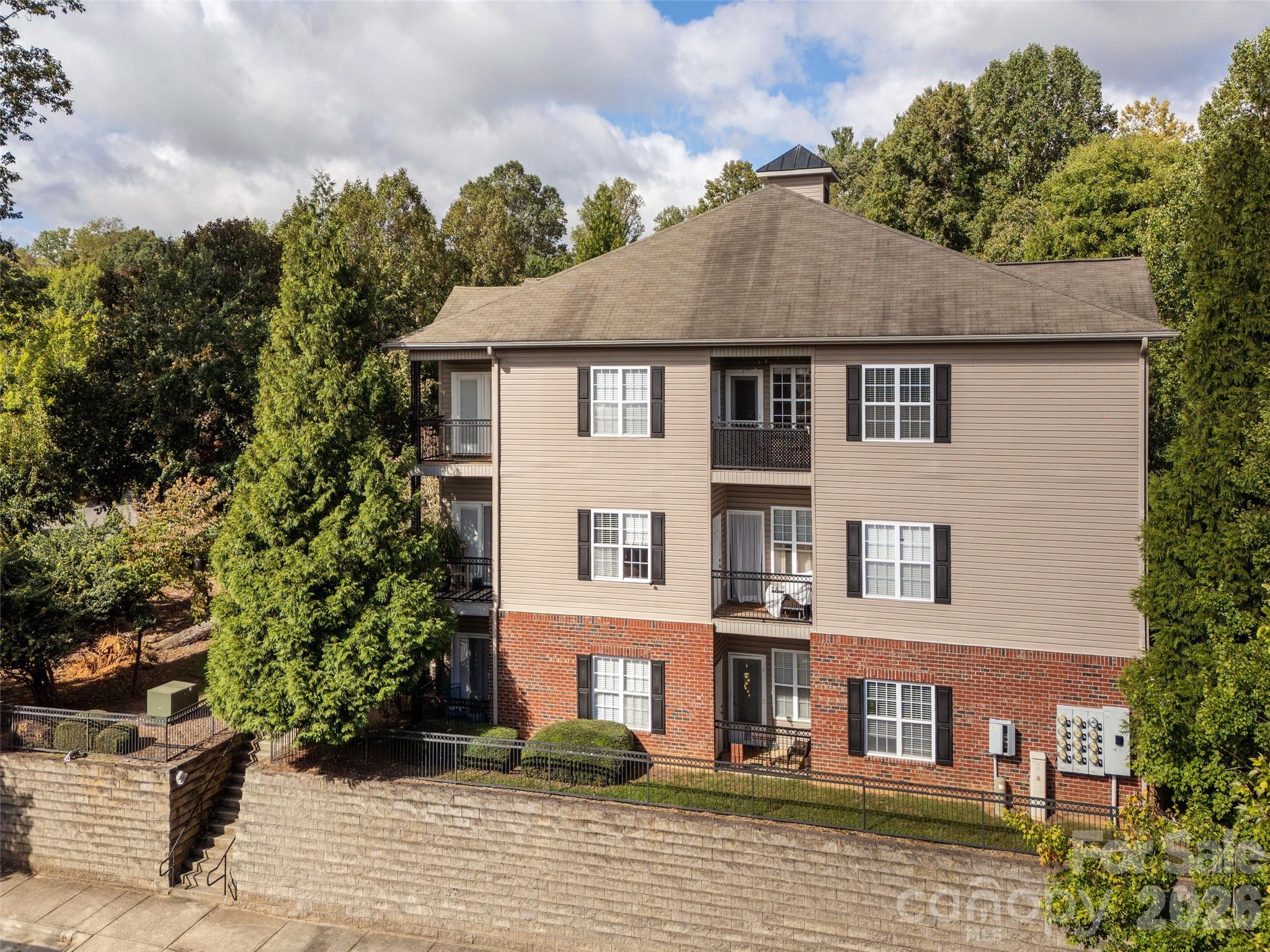 437 Appeldoorn Circle