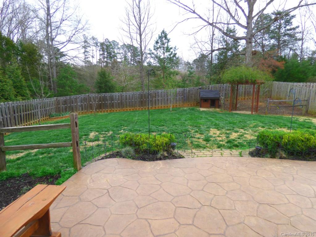 Hamilton Lakes - Residential