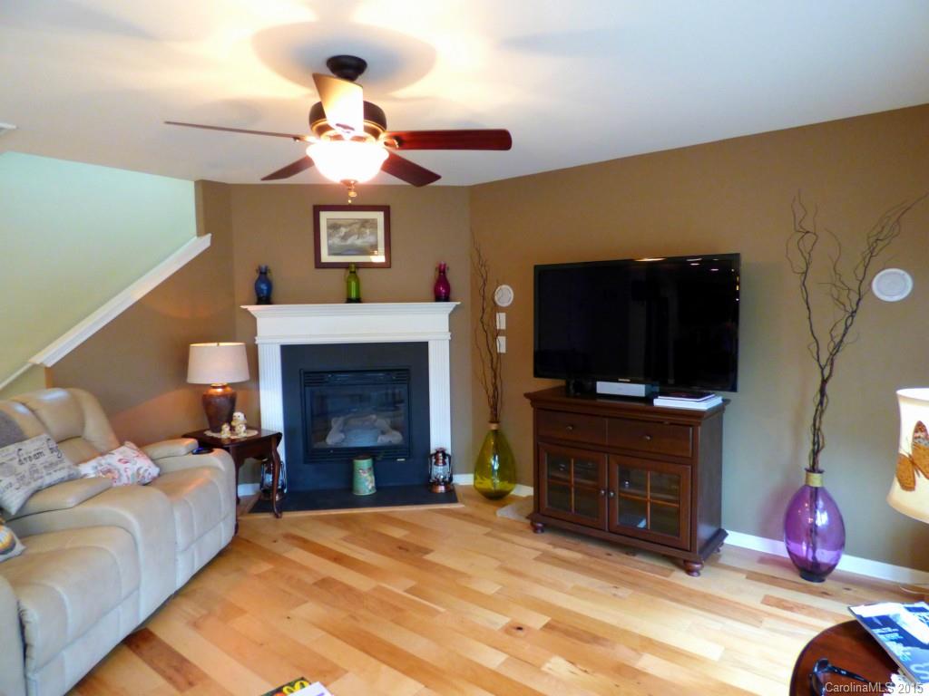 Hamilton Lakes - Residential