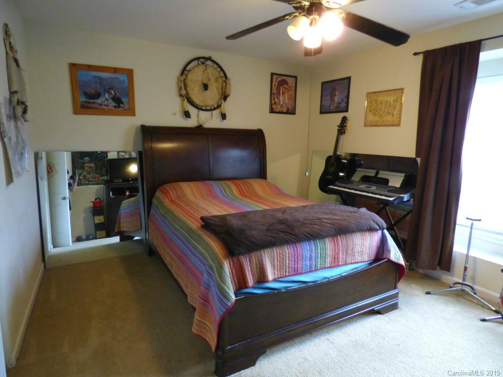 Hamilton Lakes - Residential