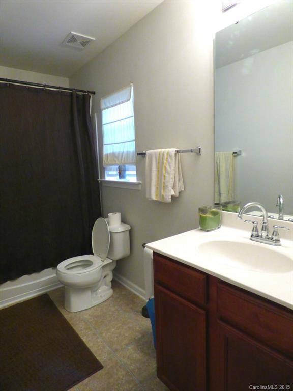 Hamilton Lakes - Residential