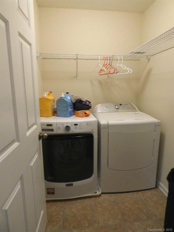 Hamilton Lakes - Residential