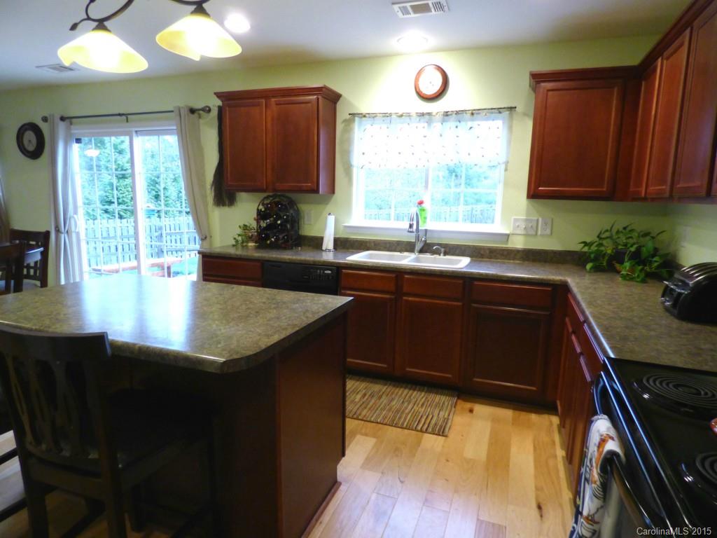 Hamilton Lakes - Residential