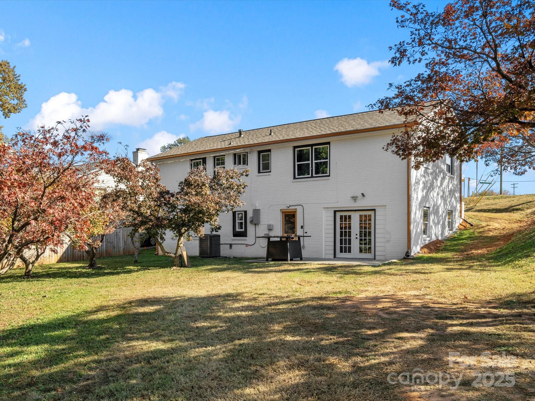 2701 N Sharon Amity Road