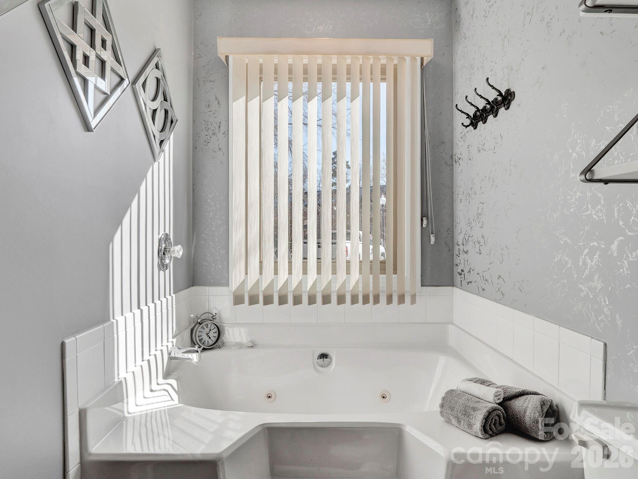 The Yachtsman - Residential