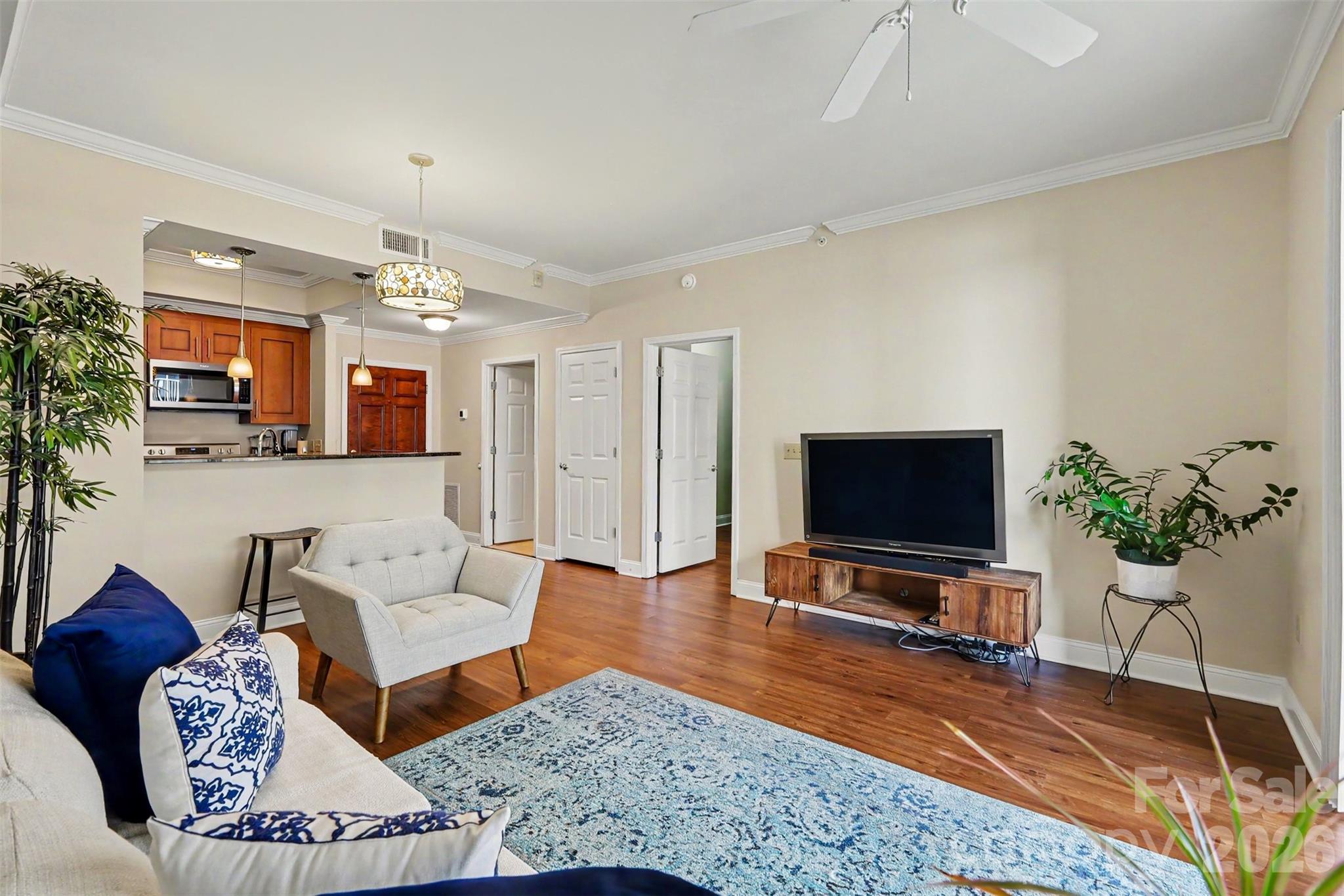 300 W 5th Street 535