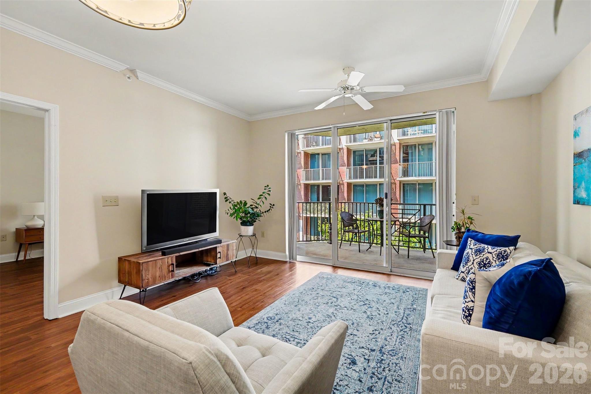 300 W 5th Street 535