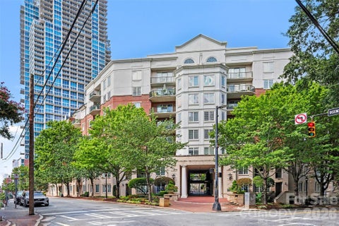 Photo of 300 W 5th Street #535, Charlotte, NC 28202 (MLS # 4421871)