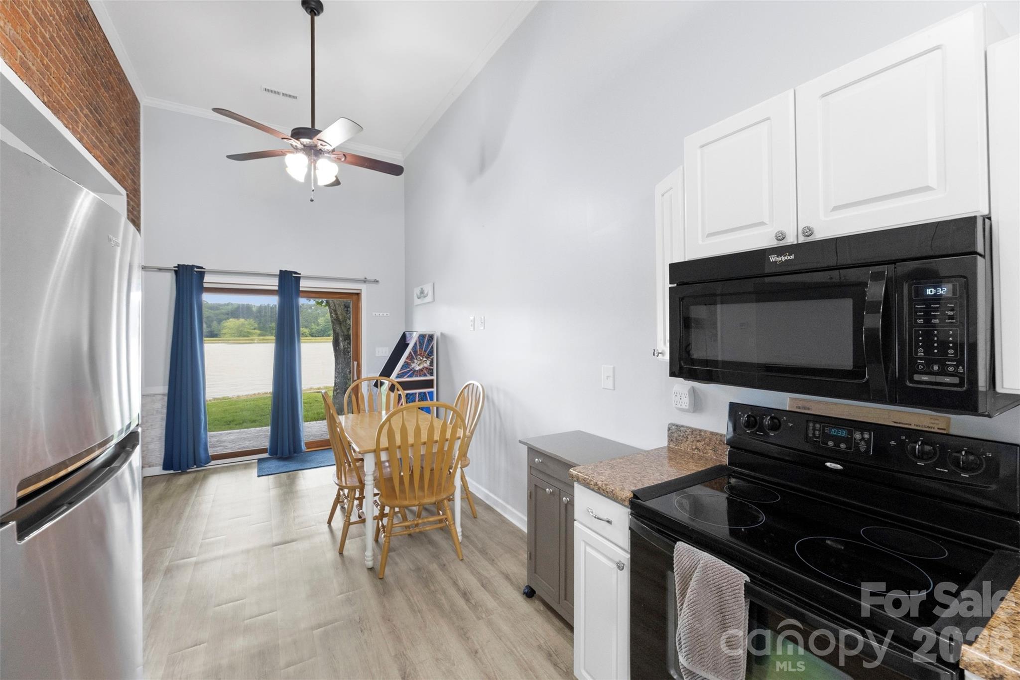 Silver Lakes - Residential