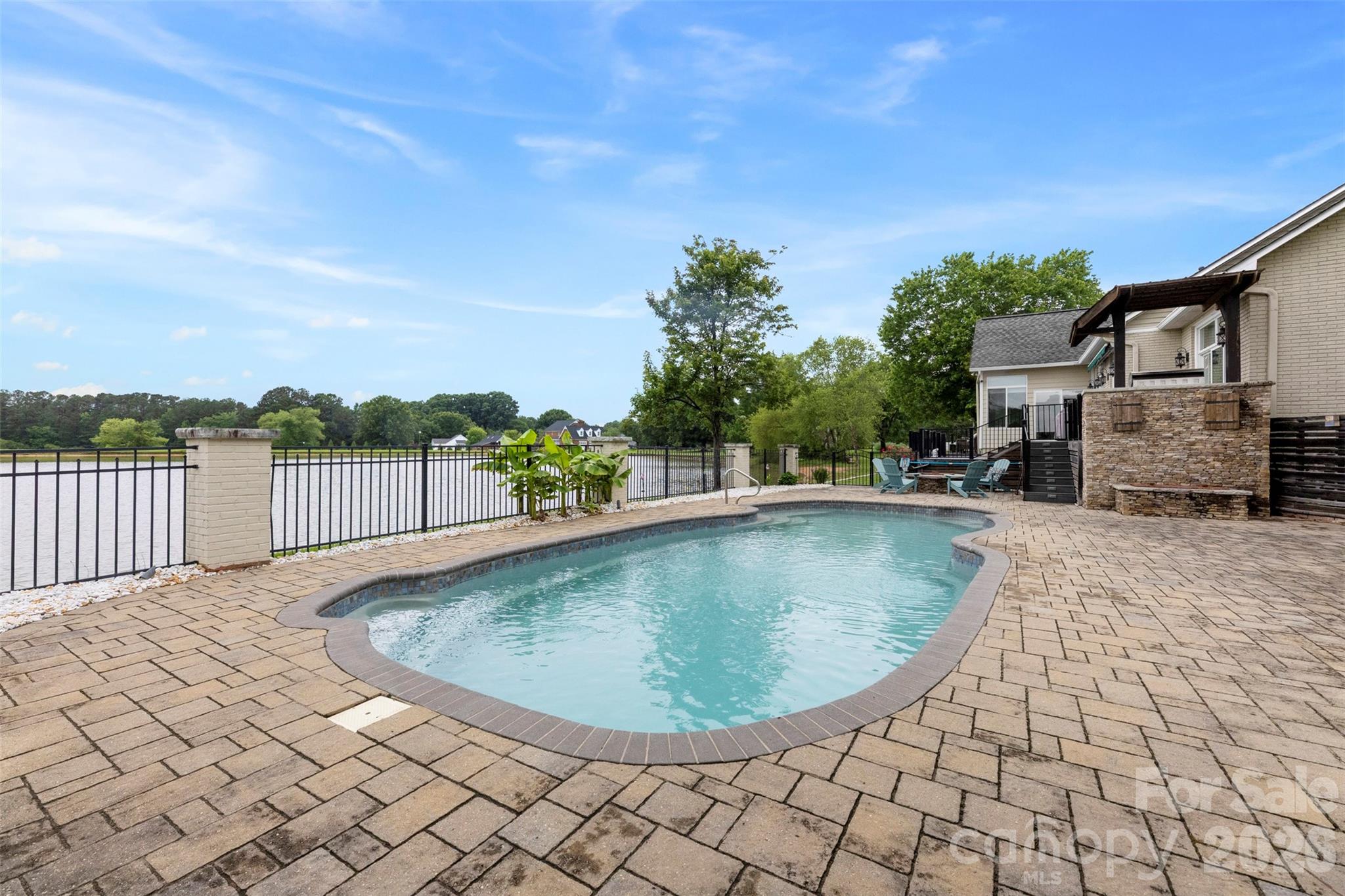 Silver Lakes - Residential