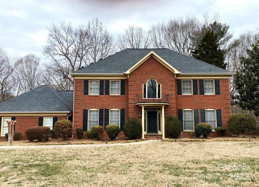 TIMELESS TRADITIONAL in the heart of NW Hickory! Walk to parks, Riverwalk, Lake Hickory Country Club.  Very private, oversized wooded lot.  This all-brick home offers a pool, sunroom and expansive patio areas for hours of gathering and relaxing.  Elegant foyer, entry way with 20-foot ceilings, spacious living room, cozy den with built-ins,
kitchen offers breakfast nook, abundant cabinetry, granite countertops, breakfast nook overlooking private backyard, large dining room.  Upstairs offers primary en suite with his/her closets, three extra large bedrooms and one full bath. Pool utility building for pool equipment and storage.  This classic beauty is ready for its new owner and ready for the new owner to make it their own! Bring your vision and work through endless possibilities here!
Priced well under tax value.