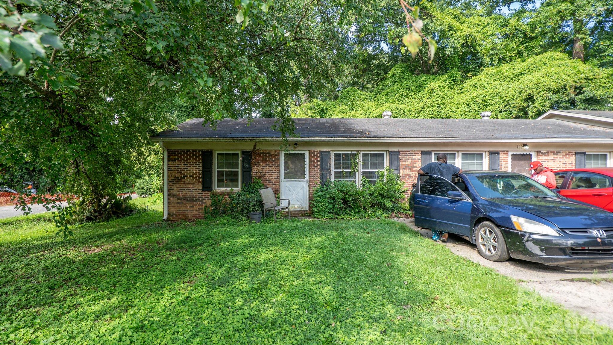 423 N Carpenter Street