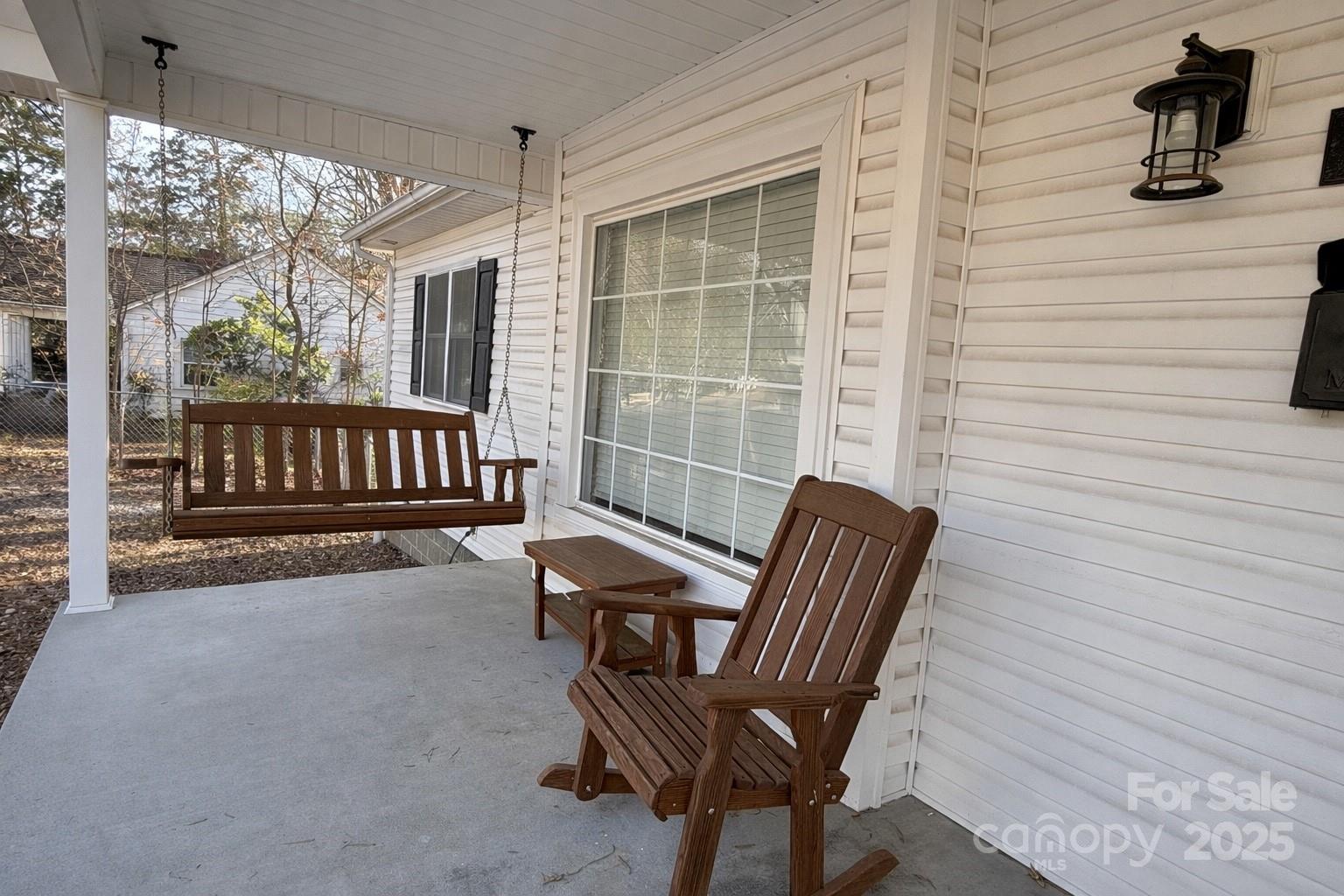 686 Elizabeth Street SW