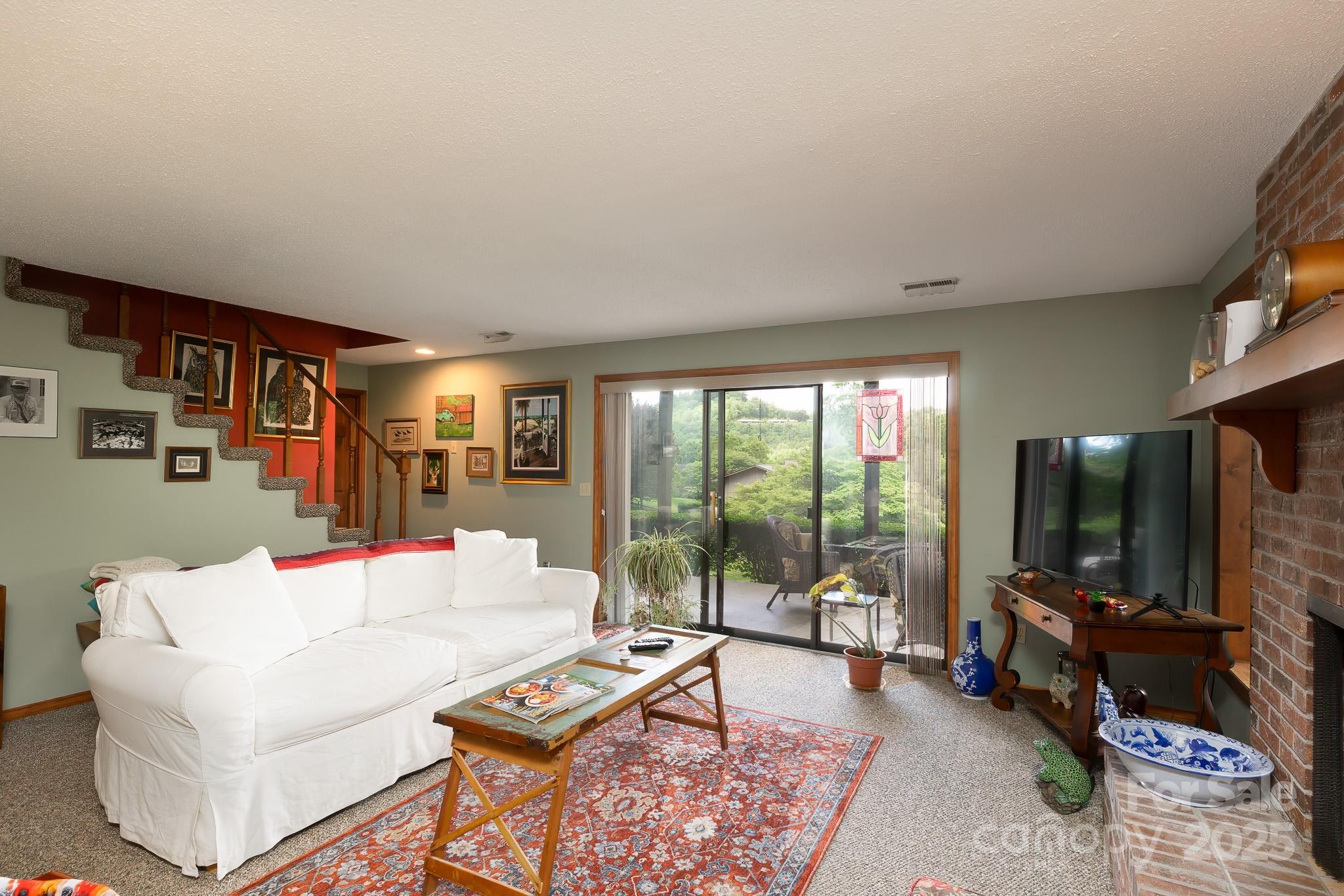 614 Country Club Drive