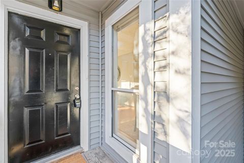 Photo of 2514 Cranbrook Lane #5, Charlotte, NC 28207 (MLS # 4317079)