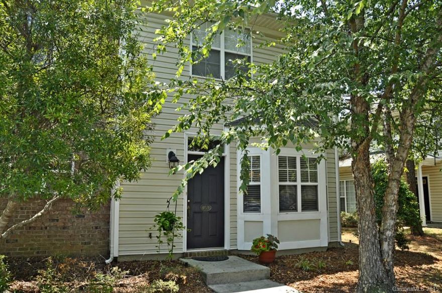 Beautiful end-unit townhome in sought after Savannah neighborhood! Brand new gorgeous laminate wood floors on entire main level. Sunken Living room with crown molding. Dining room with Bay window and columns. Upstairs features 2 Master suites with vaulted ceilings. Newer roof and A/C system. Community Pool, Clubhouse with Fitness center and Volley ball court! Convenient location just minutes to Rivergate Shopping, Restaurants and Interstates.