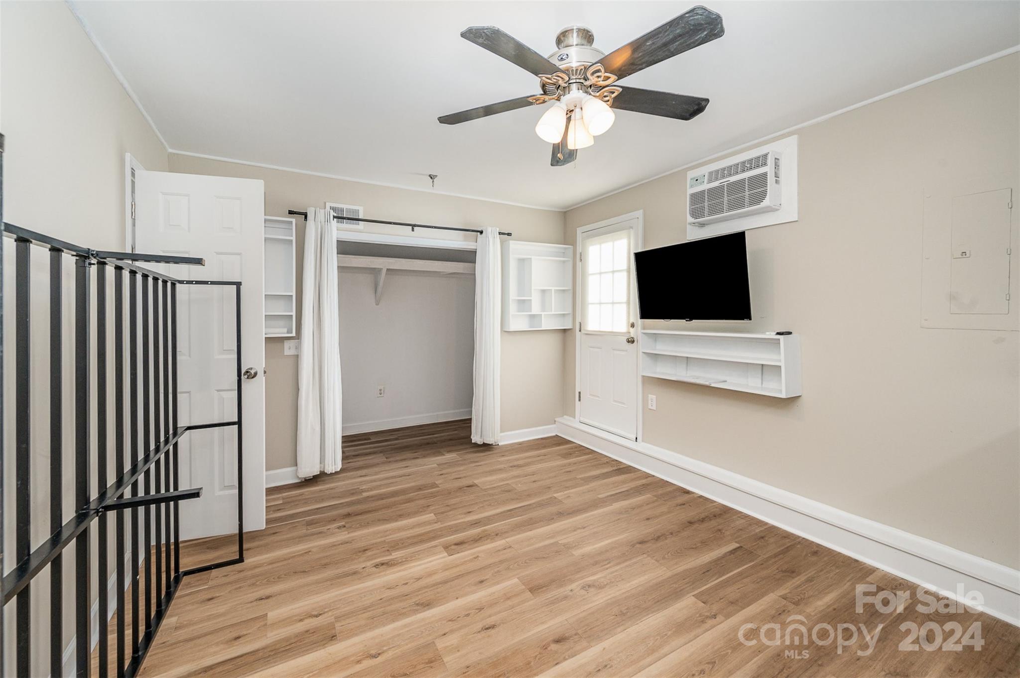 Northridge Village - Residential